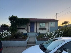 Building Photo - 2544 Ulric St