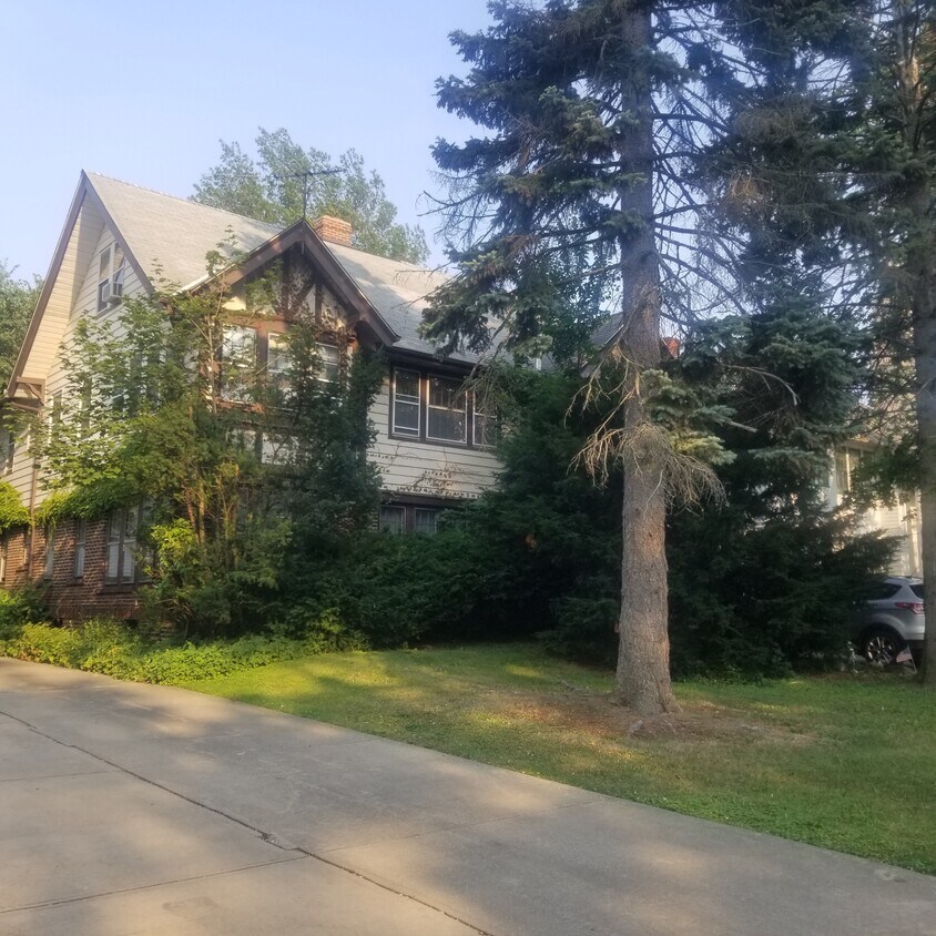 2129 Coventry - 2129 Coventry Rd