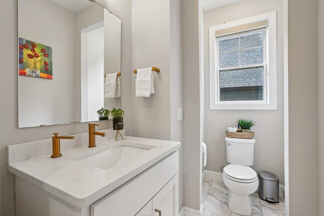 Building Photo - 4386 Arbor Dr