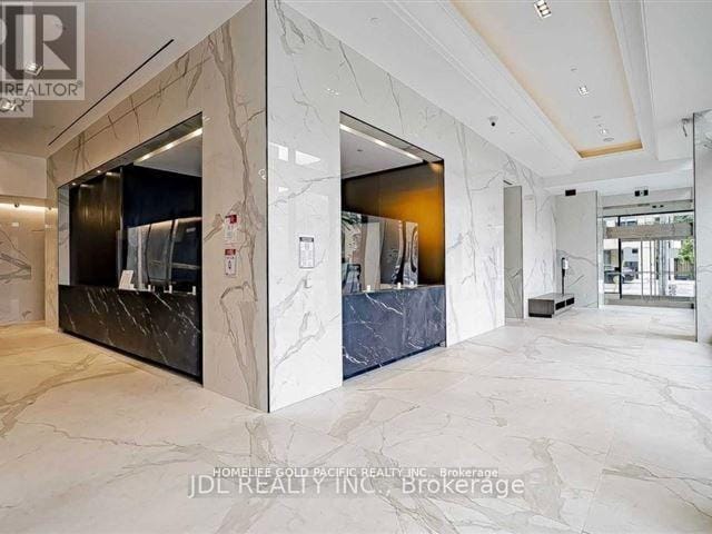 Building Photo - 88 Queen St E