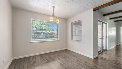 Building Photo - 1003 Pear Tree Ln