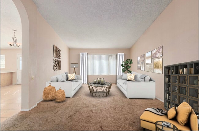 Living room - 4823 W Chicago St