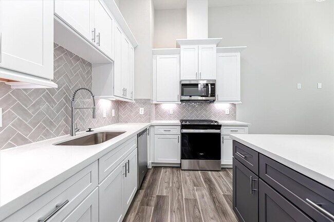 Foto del edificio - 2504 W Tidwell Rd