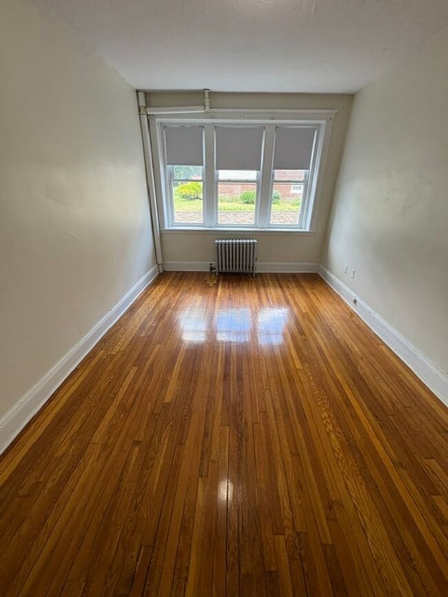 Foto del edificio - Gorgeous renovated studio with great location in Brighton available NOW!!