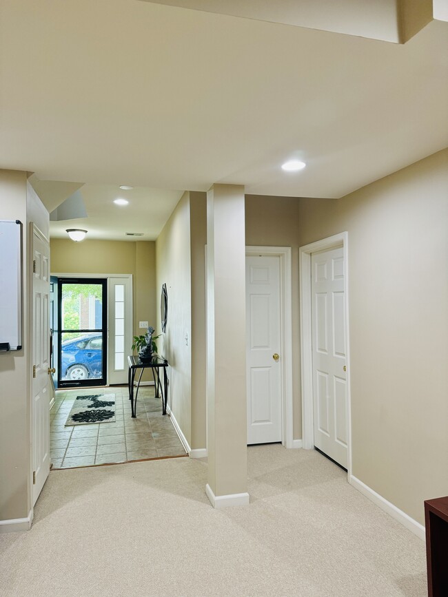 Foto del edificio - 2381 Abington Dr