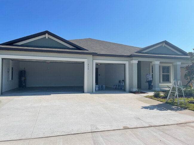 "Spacious 4-Bed Oasis with 2.5 Baths on Ra... - "Spacious 4-Bed Oasis with 2.5 Baths on Ra... Apartment