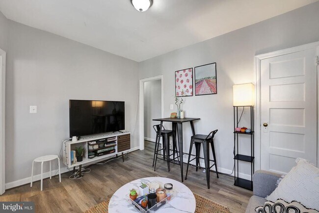Foto del edificio - 1426 12th St NW