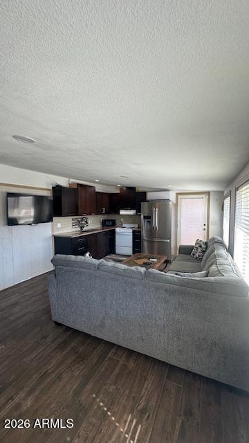 Building Photo - 841 W Watson Dr