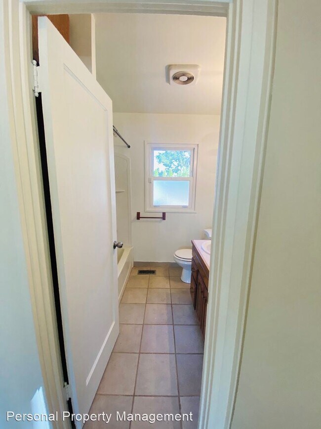 Foto del edificio - 2 br, 1 bath House - 1912 W 37th St