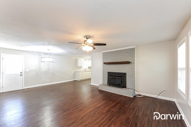 Building Photo - 64 Acorn Dr, Dallas, GA 30157