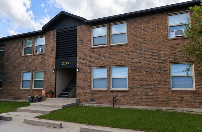 Foto del edificio - 3595 S King St