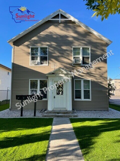 Building Photo - 216 N 33rd St