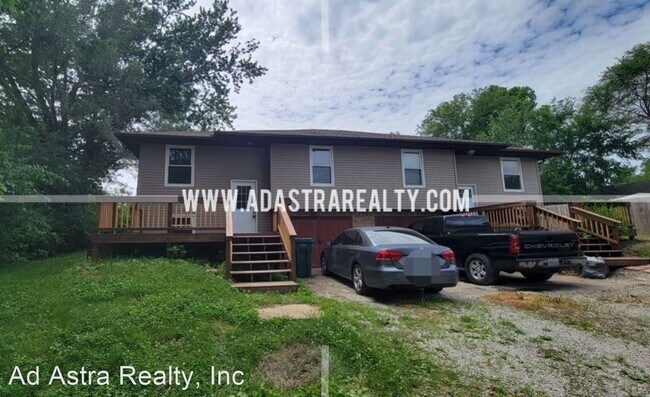 Building Photo - 3 br, 2 bath House - 805 N Clark Ave