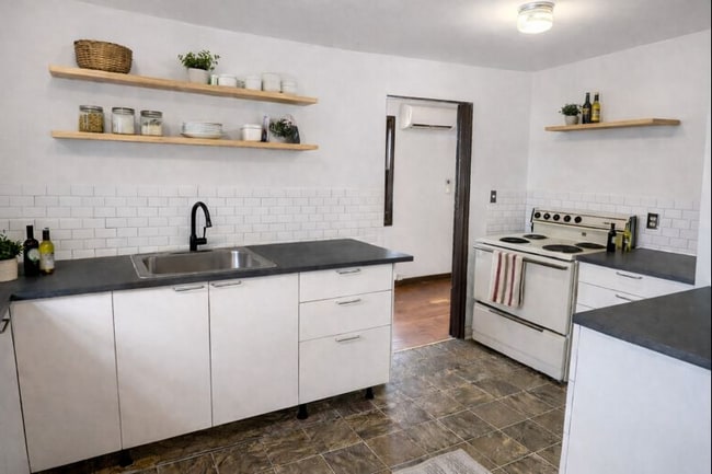 Foto del edificio - 7105 N Greeley Ave