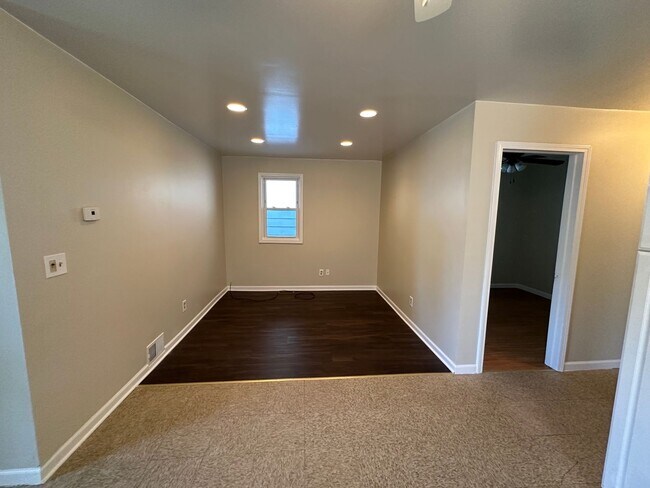 Building Photo - 8076 Toepfer Rd