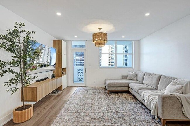 Foto del edificio - 4250 Galt Ocean Dr