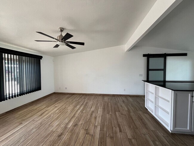 Building Photo - Gorgeous fully remodeled centrally located 3 bedroom home.