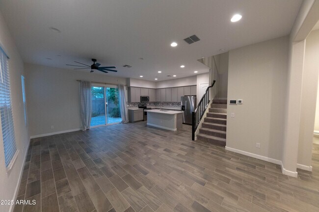 Foto del edificio - 3033 N 37th Wy
