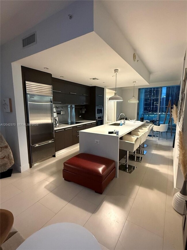 Building Photo - 900 Biscayne Blvd