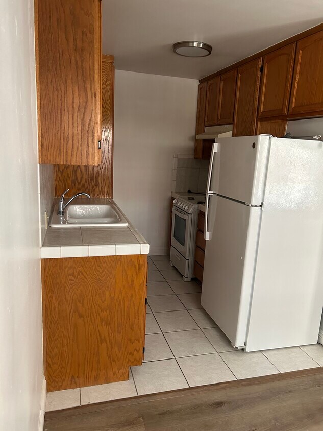 Foto principal - 5716 Laurel Canyon Blvd