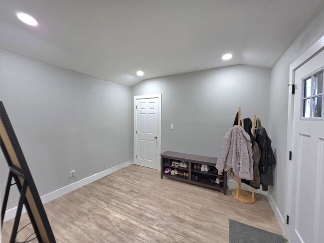 Building Photo - Updated 3BR/2BA Home in Aero Vista Near NAS Pensacola