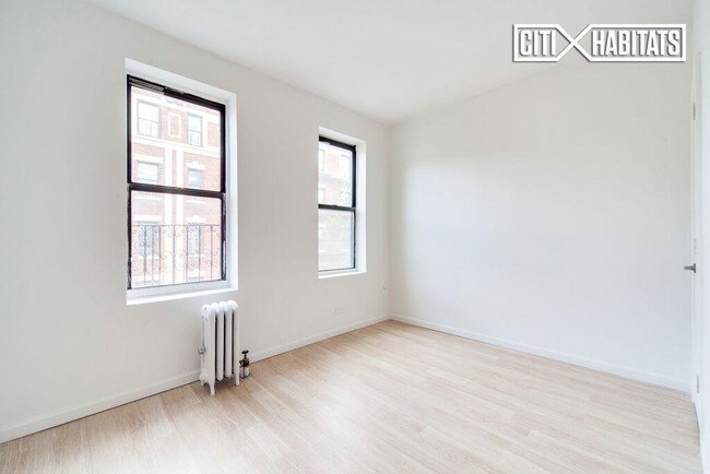 Building Photo - 2377 Belmont Ave