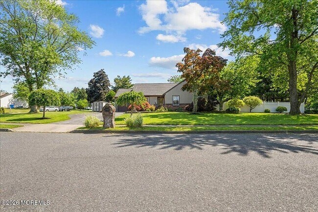 Foto del edificio - 3BR Toms River Home with Pool and Fenced Yard