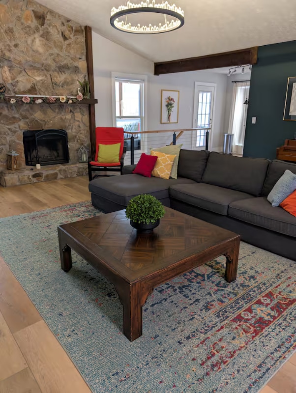 Building Photo - 10095 Lake Forest Way