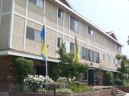 Building Photo - Town Crest