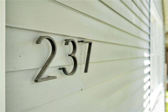 Foto del edificio - 237 Vinet Ave