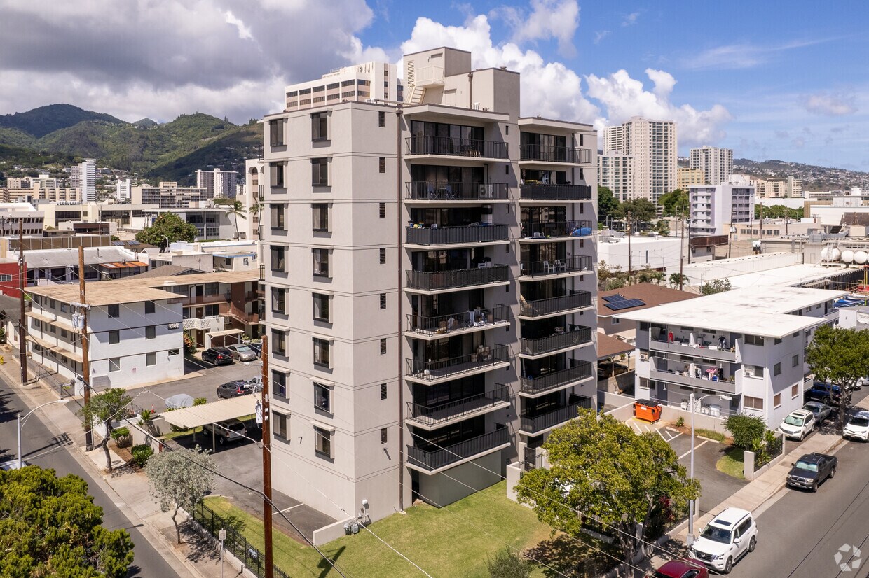 The Birch & Elm Apartments in Honolulu, HI