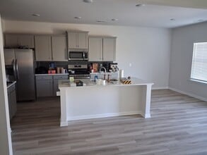 Building Photo - 25743 Finchley Dr