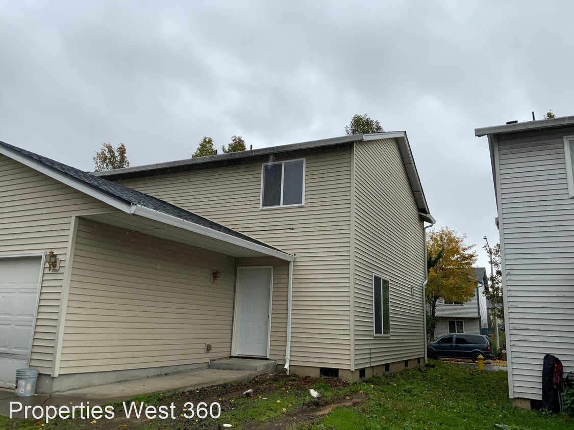 Building Photo - 3 br, 2 bath House - 1126 W. 30th Street