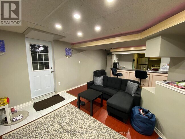 Photo du bâtiment - 622 Chartwell Ct