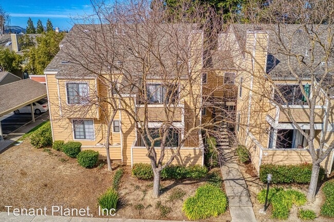 Building Photo - 2 br, 2 bath House - 330 Eastridge Dr