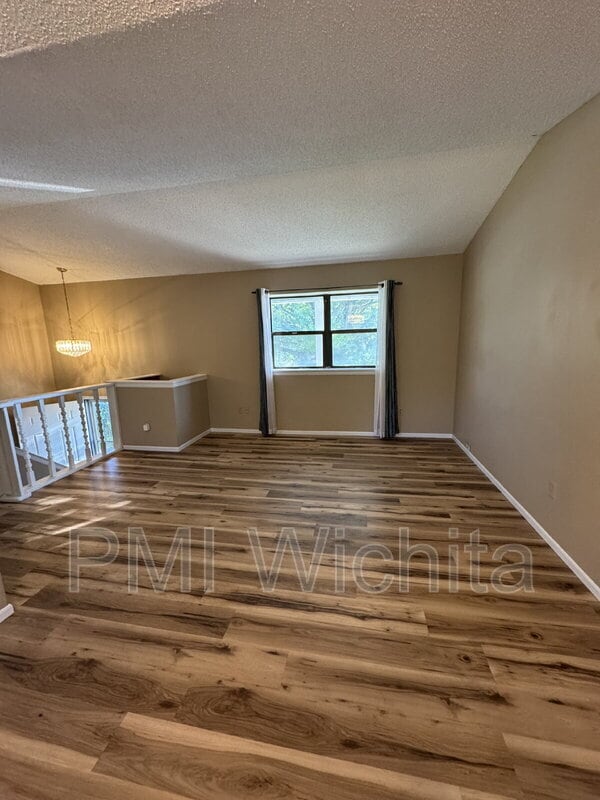 Building Photo - 7 Langton Dr