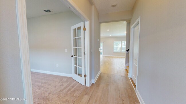 Foto del edificio - 1025 Wilmot Pl