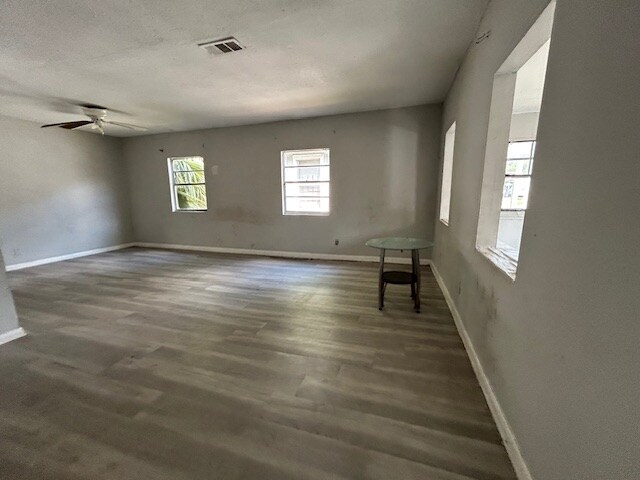 Building Photo - 1251 Grothe St