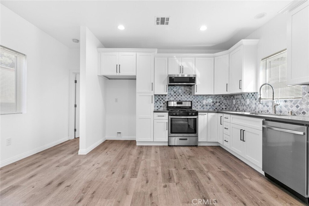 Foto principal - 10863 Nettleton St