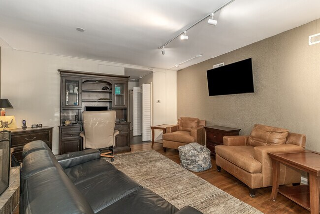 Foto del edificio - 1846 N Lincoln Ave