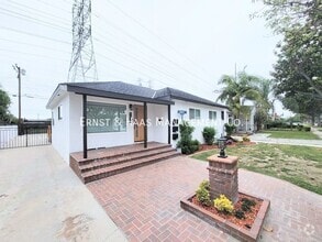 Building Photo - 5019 Ashworth St