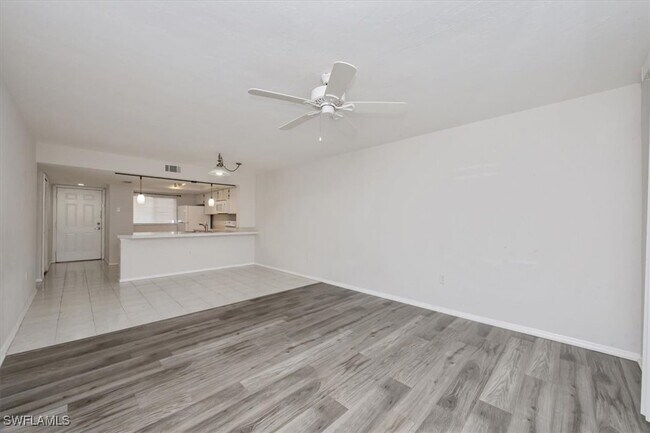 Foto del edificio - 2350 Naples Trace Cir