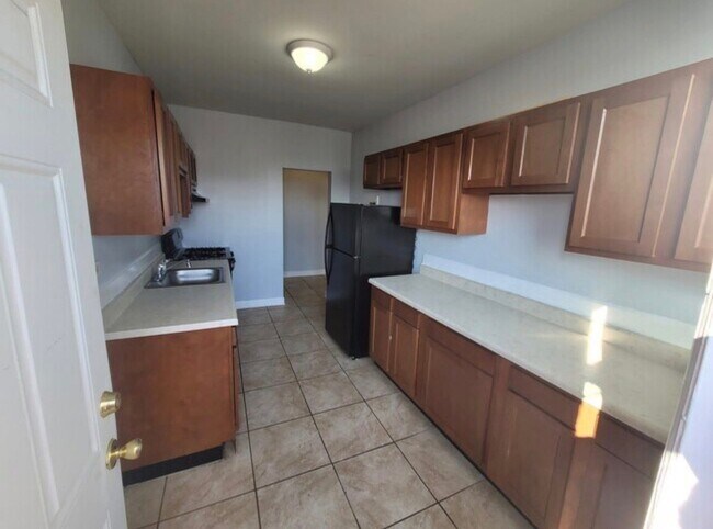 Foto del edificio - 1617 E 77th St