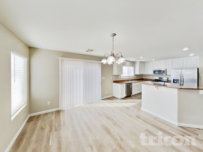 Foto del edificio - 8737 Dodds Canyon St