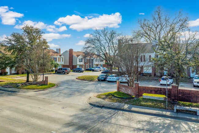 Building Photo - Cantebury Crossing Townhomes