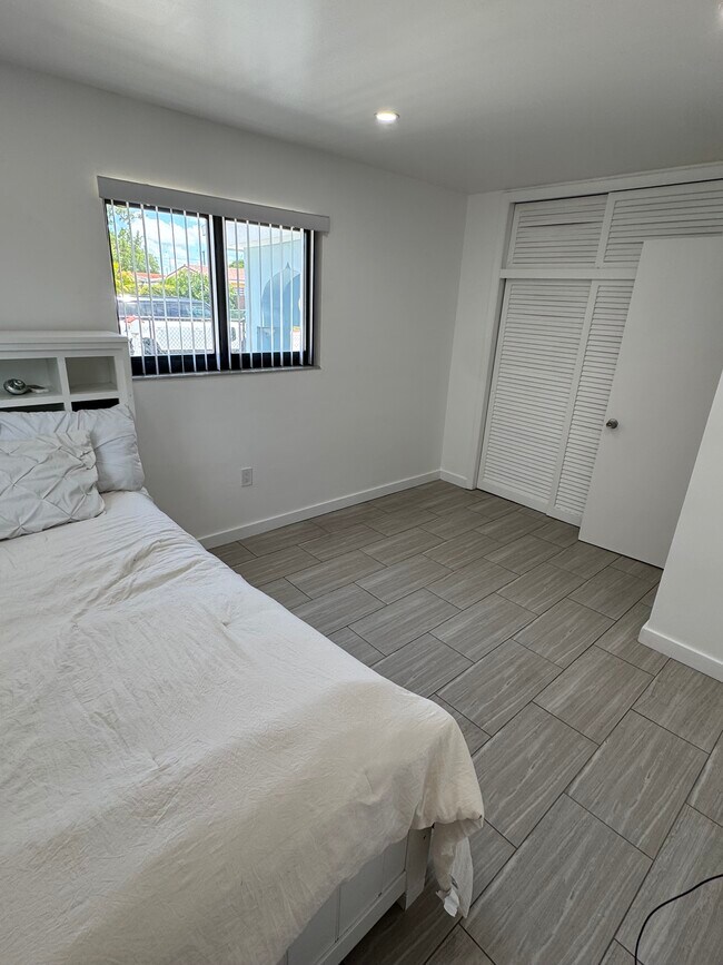 Foto del edificio - 11229 SW 6th St