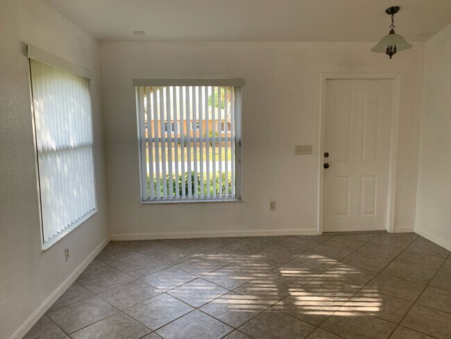Foto del edificio - 1242 SE 24th Ave