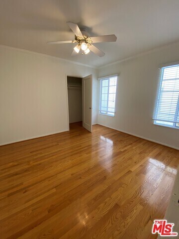 Foto del edificio - 152 N Sycamore Ave