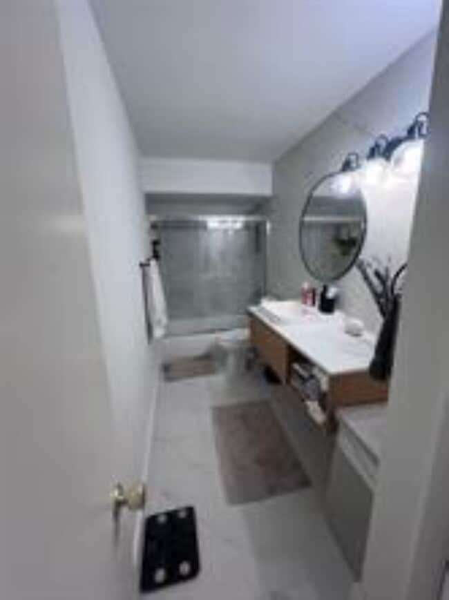 Building Photo - 2970 NE 16th Ave