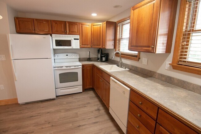 Foto del edificio - 6 Wildwood Ln